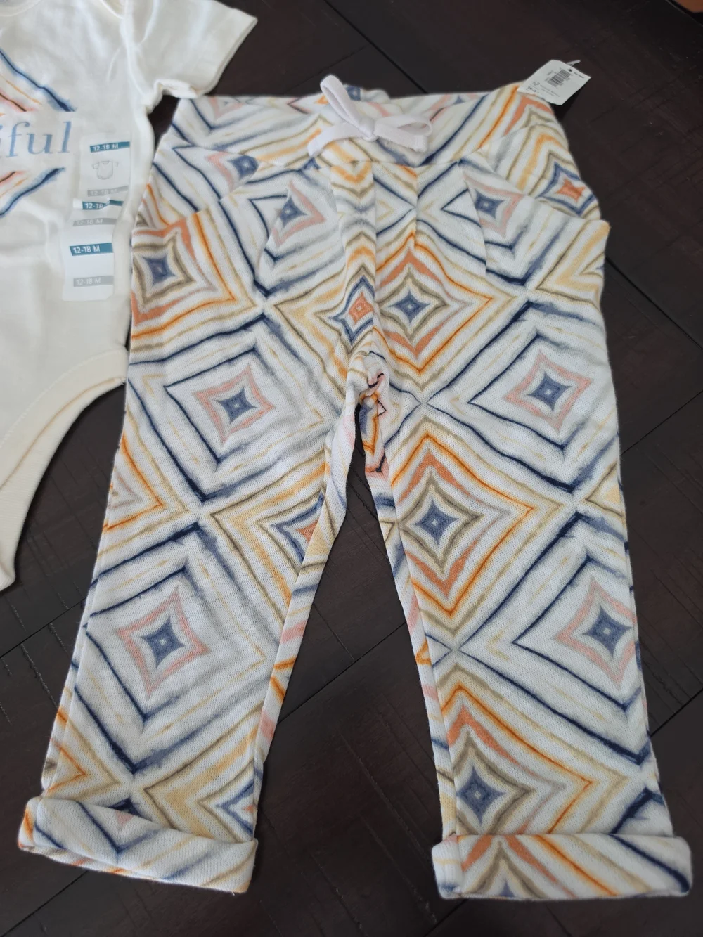 NWT Old Navy Baby Mix Match Set Beautiful Bodysuit 12-18M Geometric Pants 18-24M
